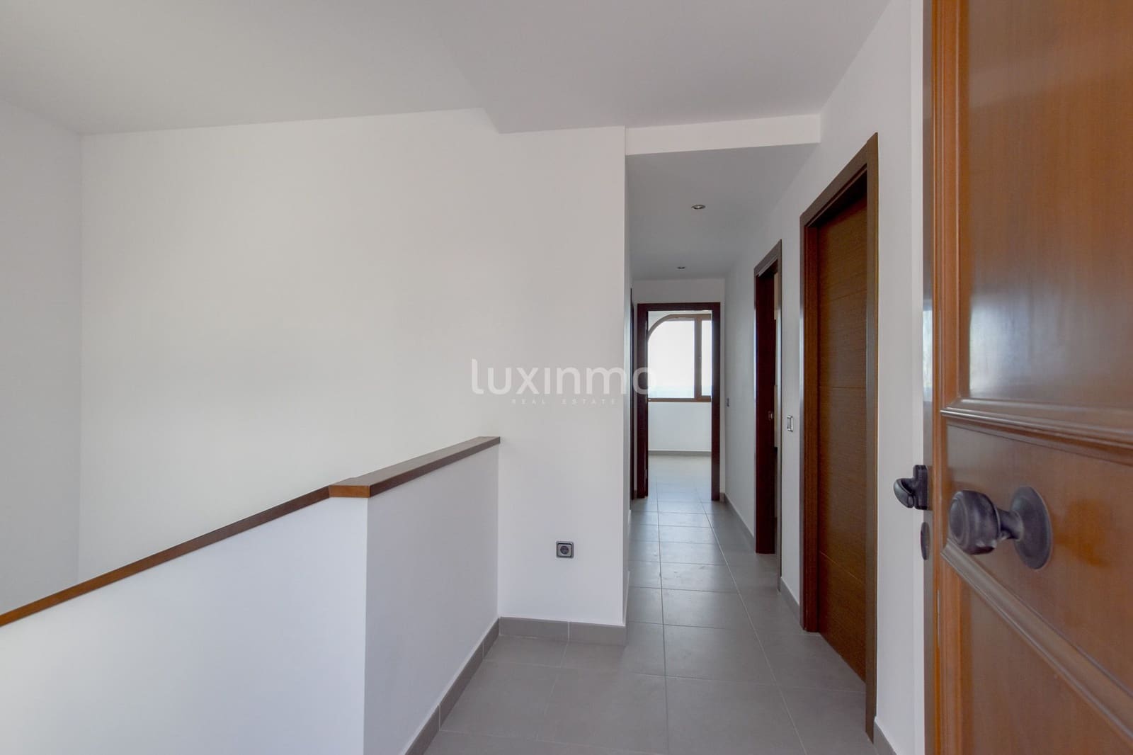 Villa/Maison de 3 chambres à louer à Benissa avec piscine garage - 3 000 € (Ref: 9471527)