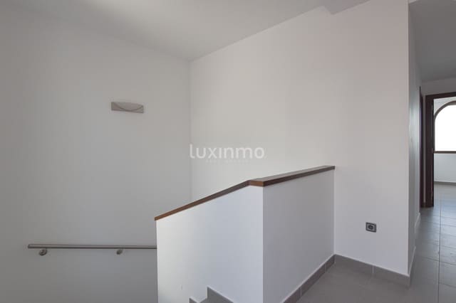 Chalet de 3 habitaciones en Benissa en alquiler con piscina garaje - 3.000 € (Ref: 9471527)