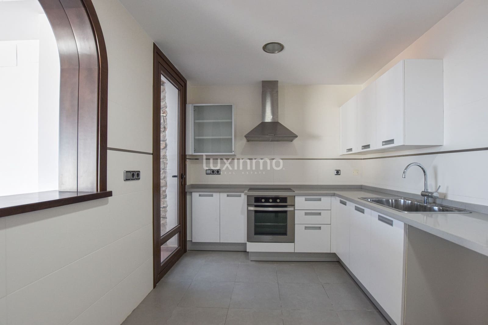 Villa/Maison de 3 chambres à louer à Benissa avec piscine garage - 3 000 € (Ref: 9471527)