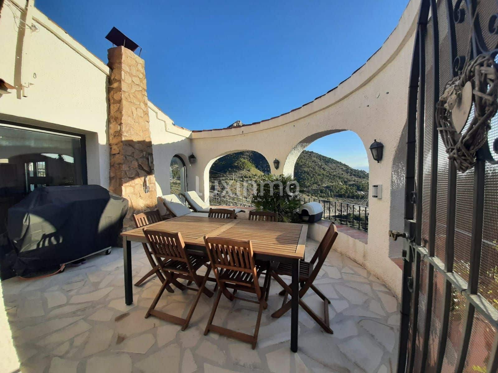 Chalet de 4 habitaciones en Calpe / Calp en venta con piscina garaje - 580.000 € (Ref: 9471971)