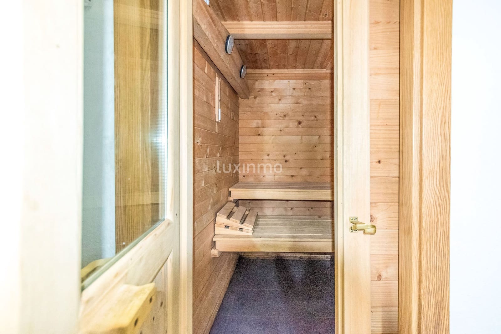 3 Zimmer Apartment zu verkaufen in Denia mit Pool Garage - 485.000 € (Ref: 9471975)