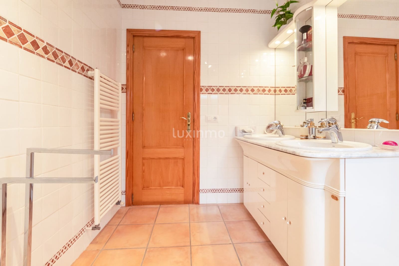 3 bedroom Villa for sale in Alfaz del Pi / L'Alfas del Pi with pool - € 565,000 (Ref: 9471979)