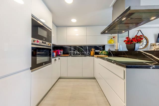 2 bedroom Apartment for sale in Altea with garage - € 380,000 (Ref: 9473689)