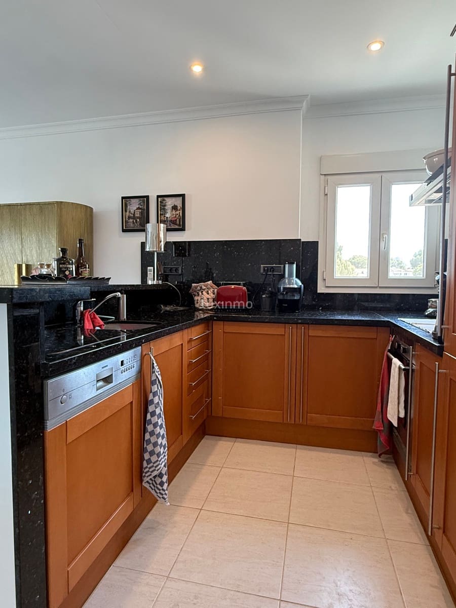 Apartamento de 2 habitaciones en Benissa en venta con piscina garaje - 335.000 € (Ref: 9473705)