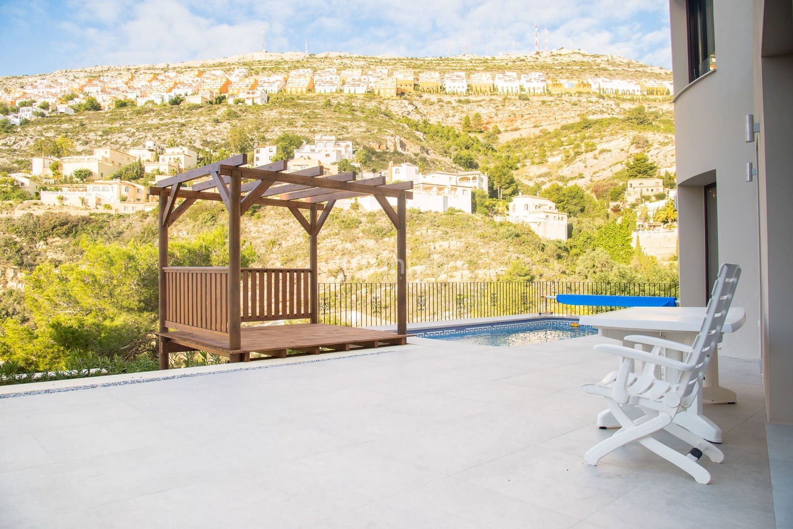 4 bedroom Villa for sale in Benitachell / Benitatxell with pool garage - € 749,000 (Ref: 9473709)