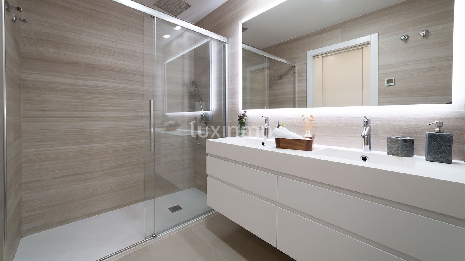 2 chambre Appartement à vendre à Benidorm avec piscine garage - 610 000 € (Ref: 9473718)