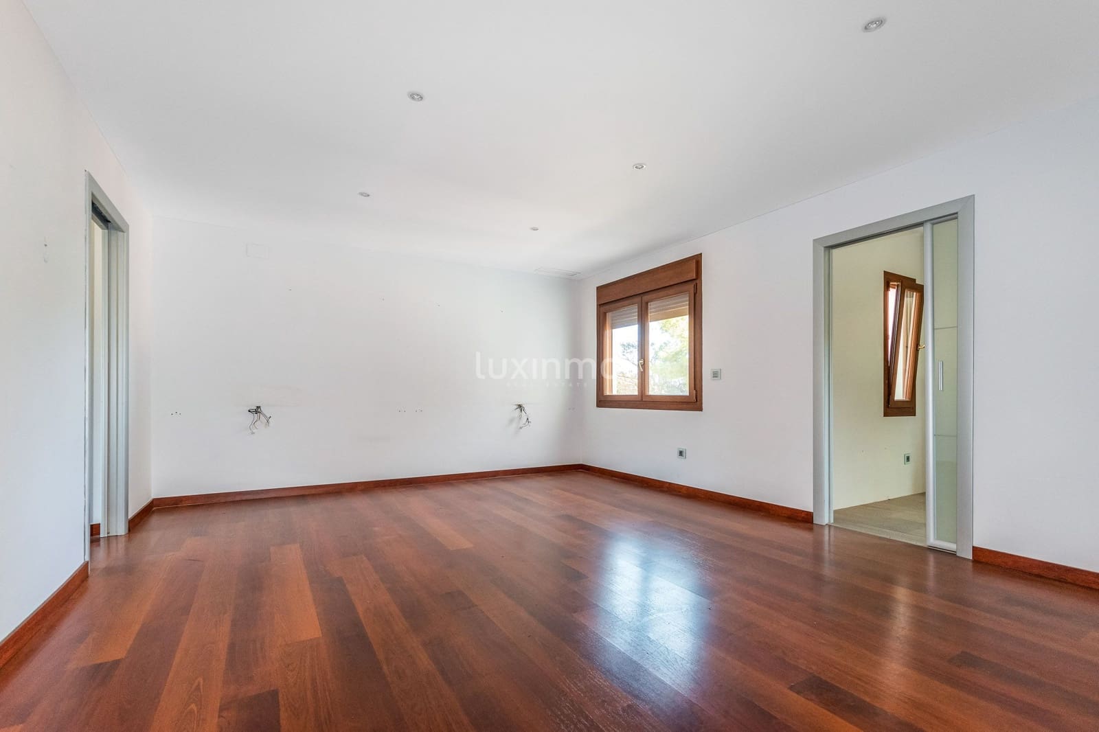 4 bedroom Villa for sale in La Nucia with garage - € 950,000 (Ref: 9473722)