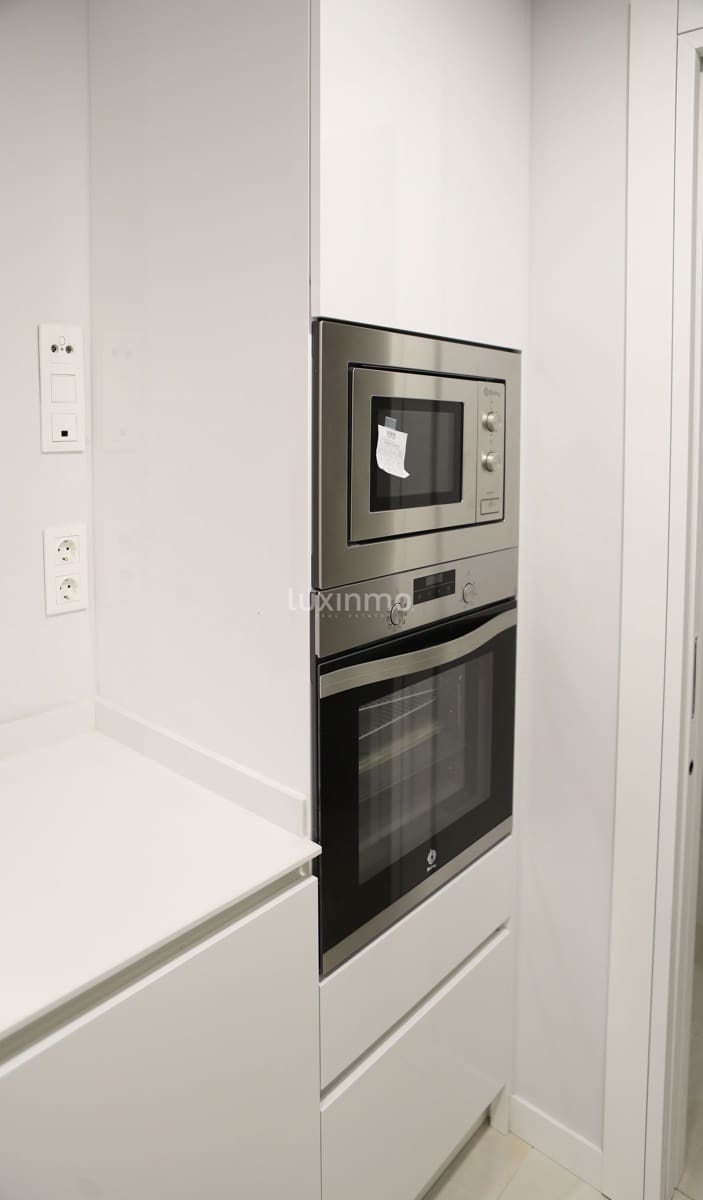 2 sypialnia Apartament na sprzedaż w Benidorm z basenem garażem - 665 000 € (Ref: 9474669)