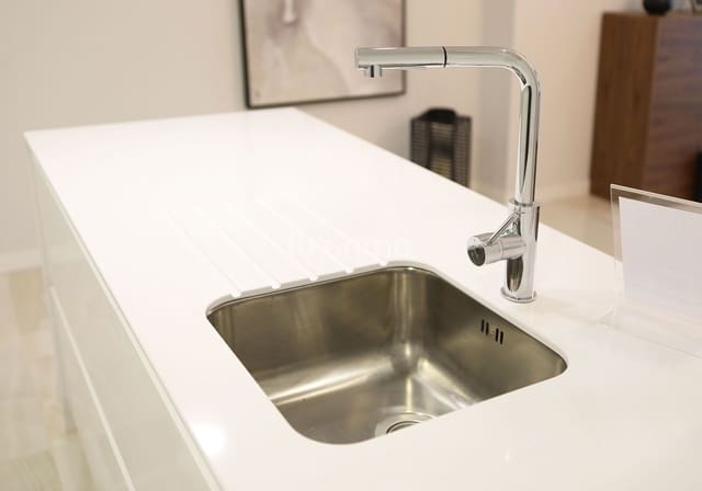 2 sypialnia Apartament na sprzedaż w Benidorm z basenem garażem - 665 000 € (Ref: 9474669)