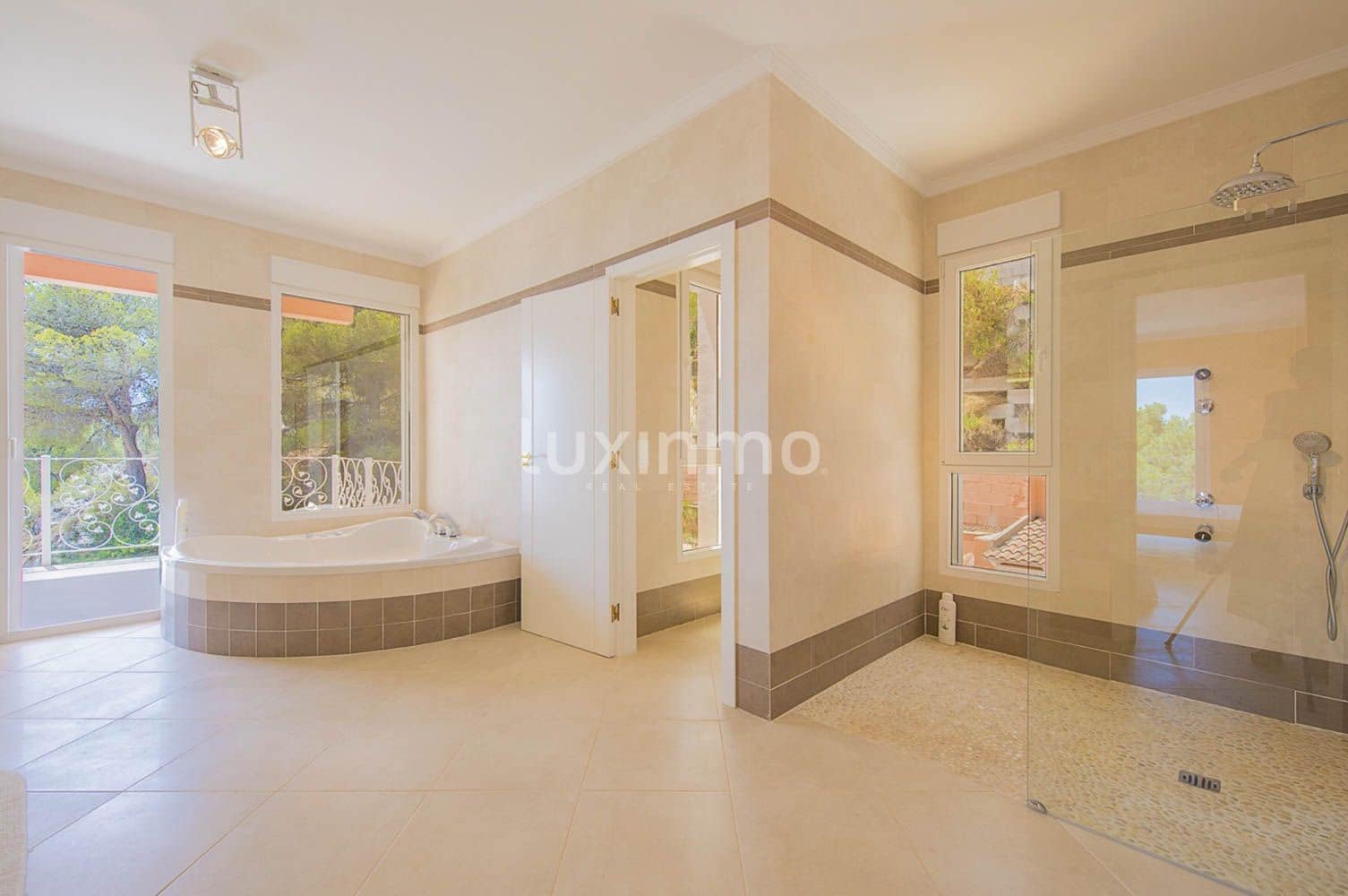 3 sovrum Villa till salu i Calpe / Calp med pool garage - 795 000 € (Ref: 9475097)