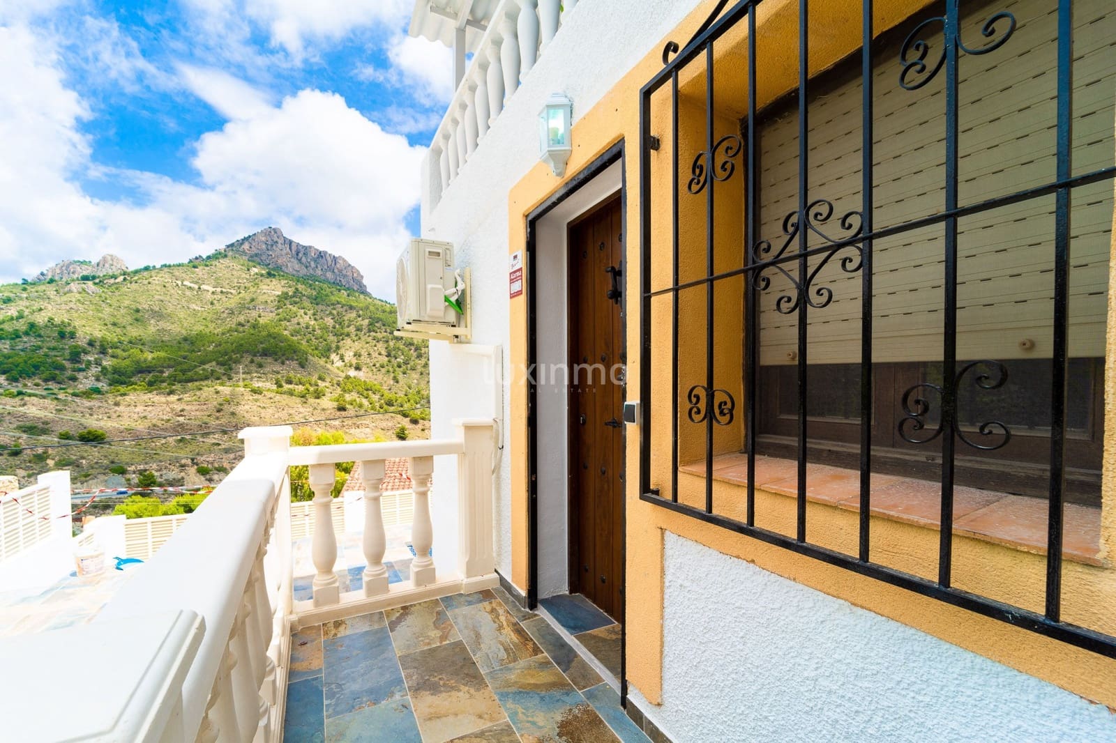 Chalet de 6 habitaciones en Calpe / Calp en venta con piscina garaje - 950.000 € (Ref: 9475104)