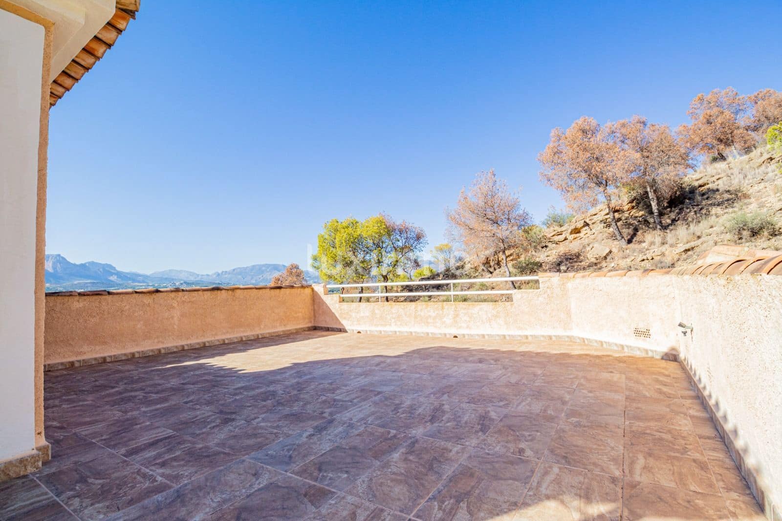 4 bedroom Villa for sale in Alfaz del Pi / L'Alfas del Pi with pool garage - € 890,000 (Ref: 9475844)