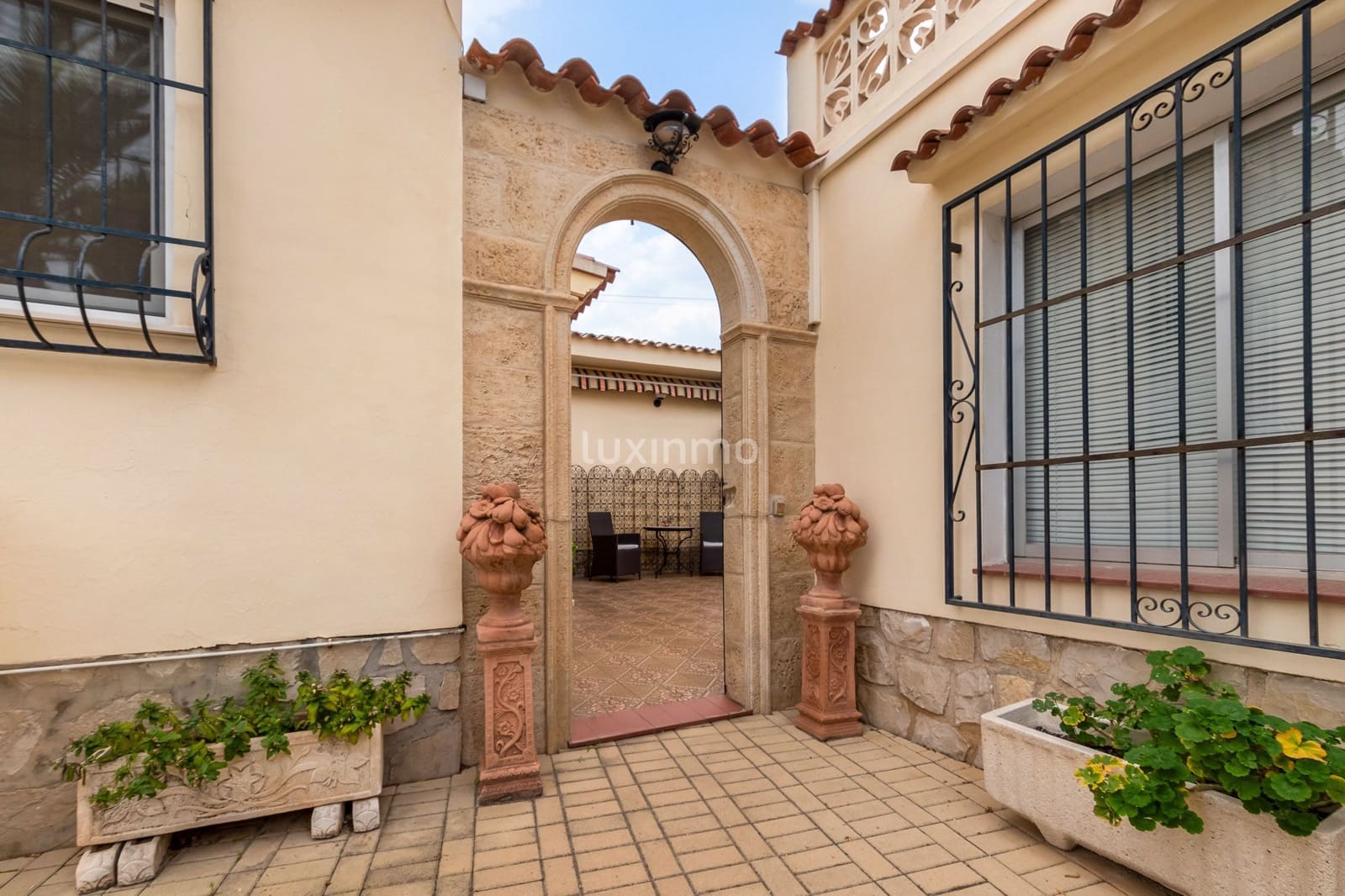 3 soveværelse Villa til salg i Alfaz del Pi / L'Alfas del Pi med swimmingpool - € 565.000 (Ref: 9475852)