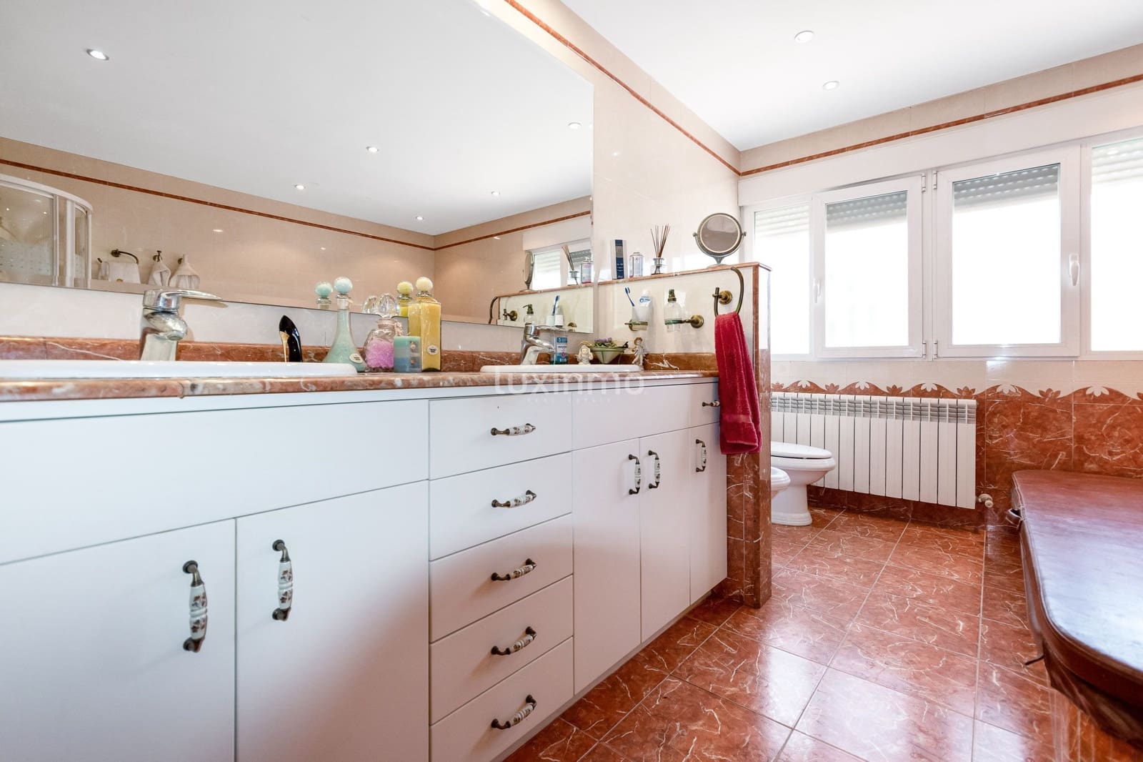 5 soveværelse Villa til salg i Alfaz del Pi / L'Alfas del Pi med swimmingpool garage - € 650.000 (Ref: 9475855)