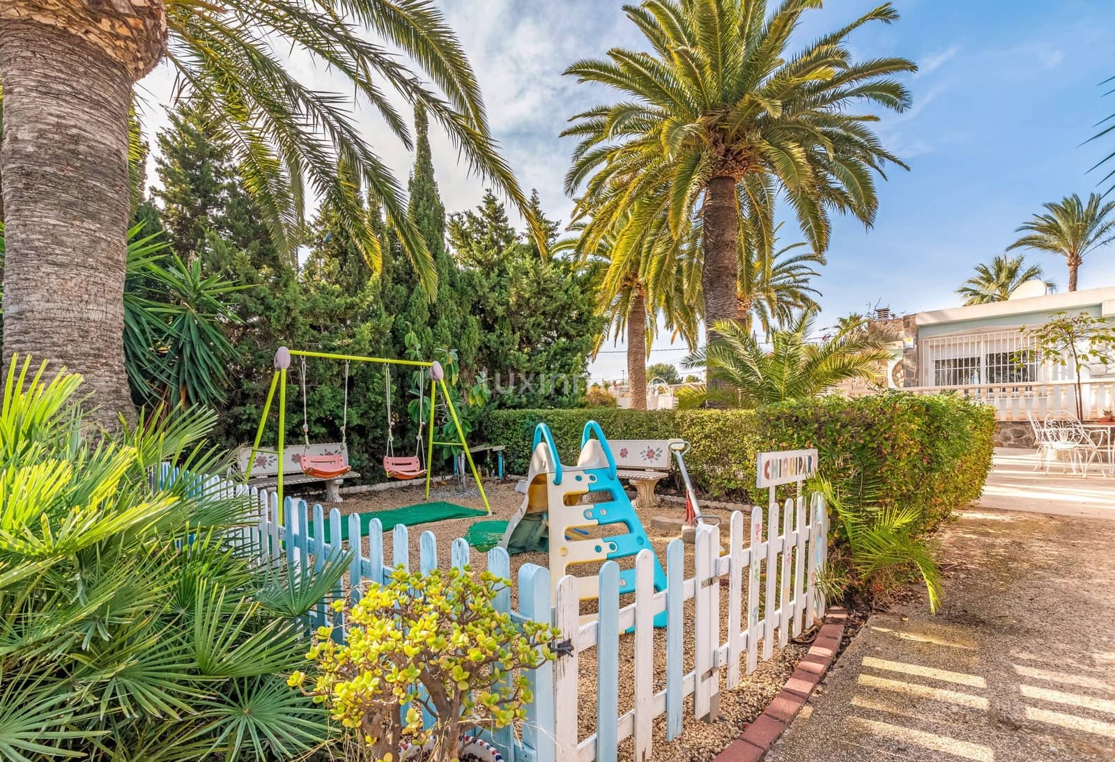 5 soveværelse Villa til salg i Alfaz del Pi / L'Alfas del Pi med swimmingpool garage - € 650.000 (Ref: 9475855)