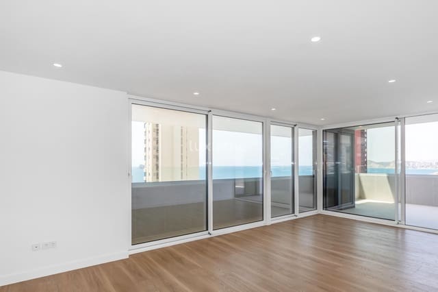 Apartamento de 3 habitaciones en Benidorm en venta con piscina - 820.000 € (Ref: 9478640)