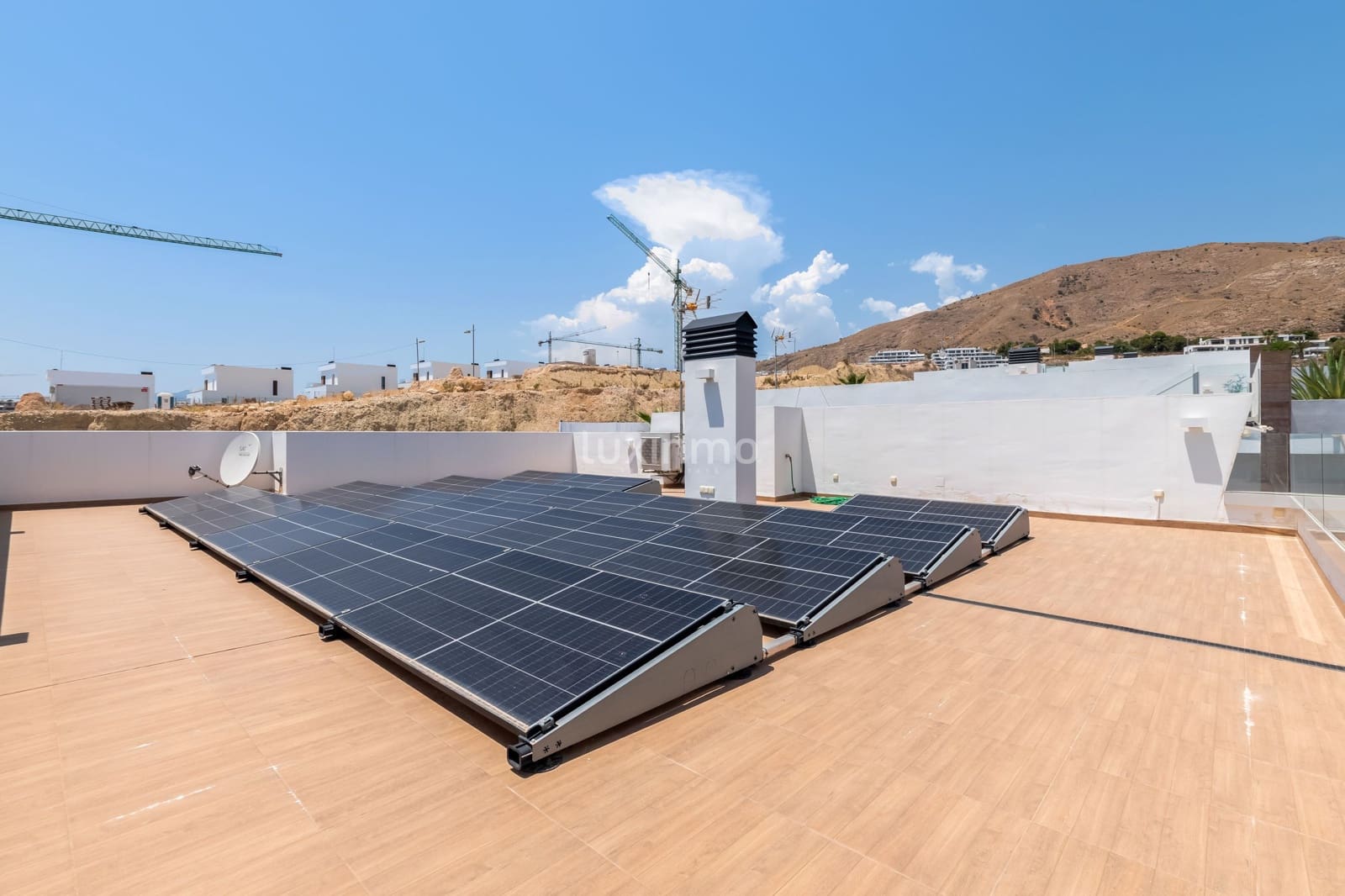 2 slaapkamer Villa te koop in Finestrat met zwembad garage - € 680.000 (Ref: 9479033)