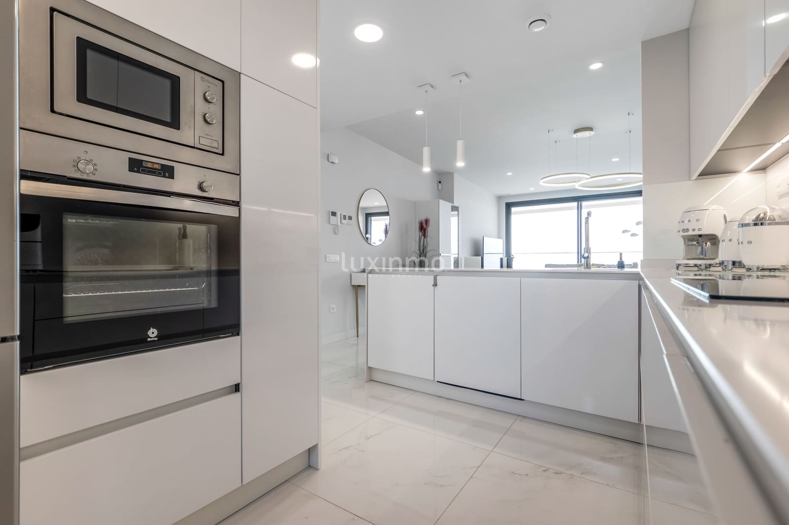 3 bedroom Apartment for sale in Benidorm with pool garage - € 789,000 (Ref: 9479037)