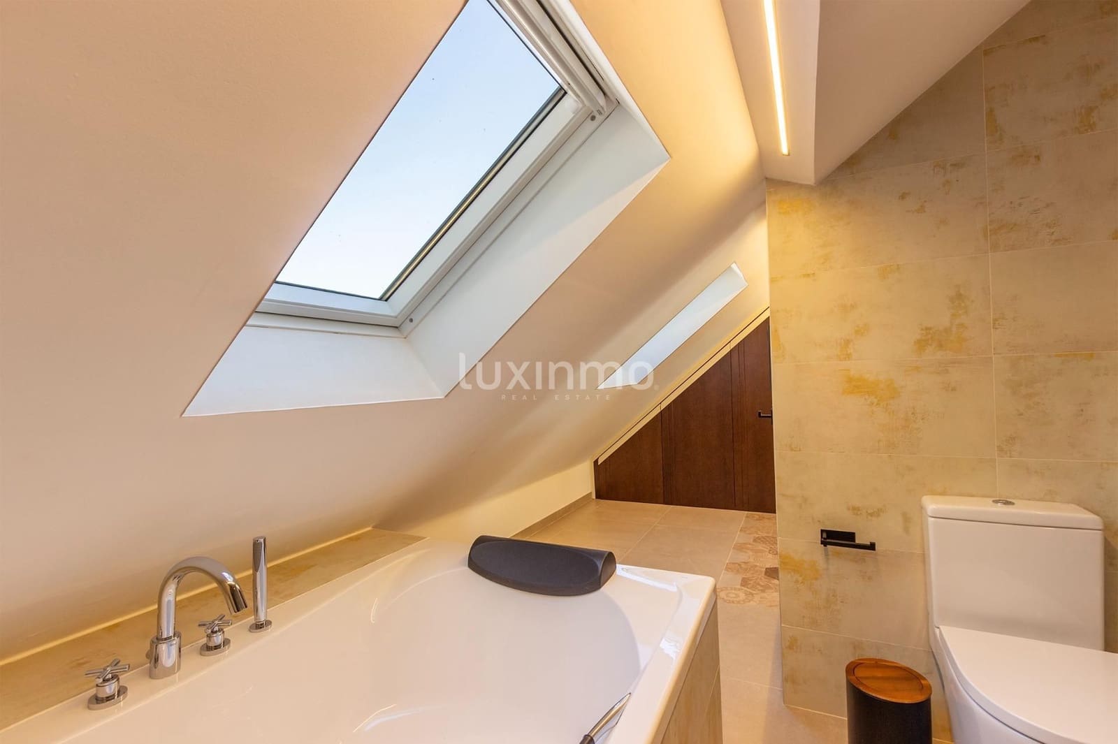 4 bedroom Villa for sale in Muchamiel / Mutxamel with pool garage - € 739,000 (Ref: 9479060)