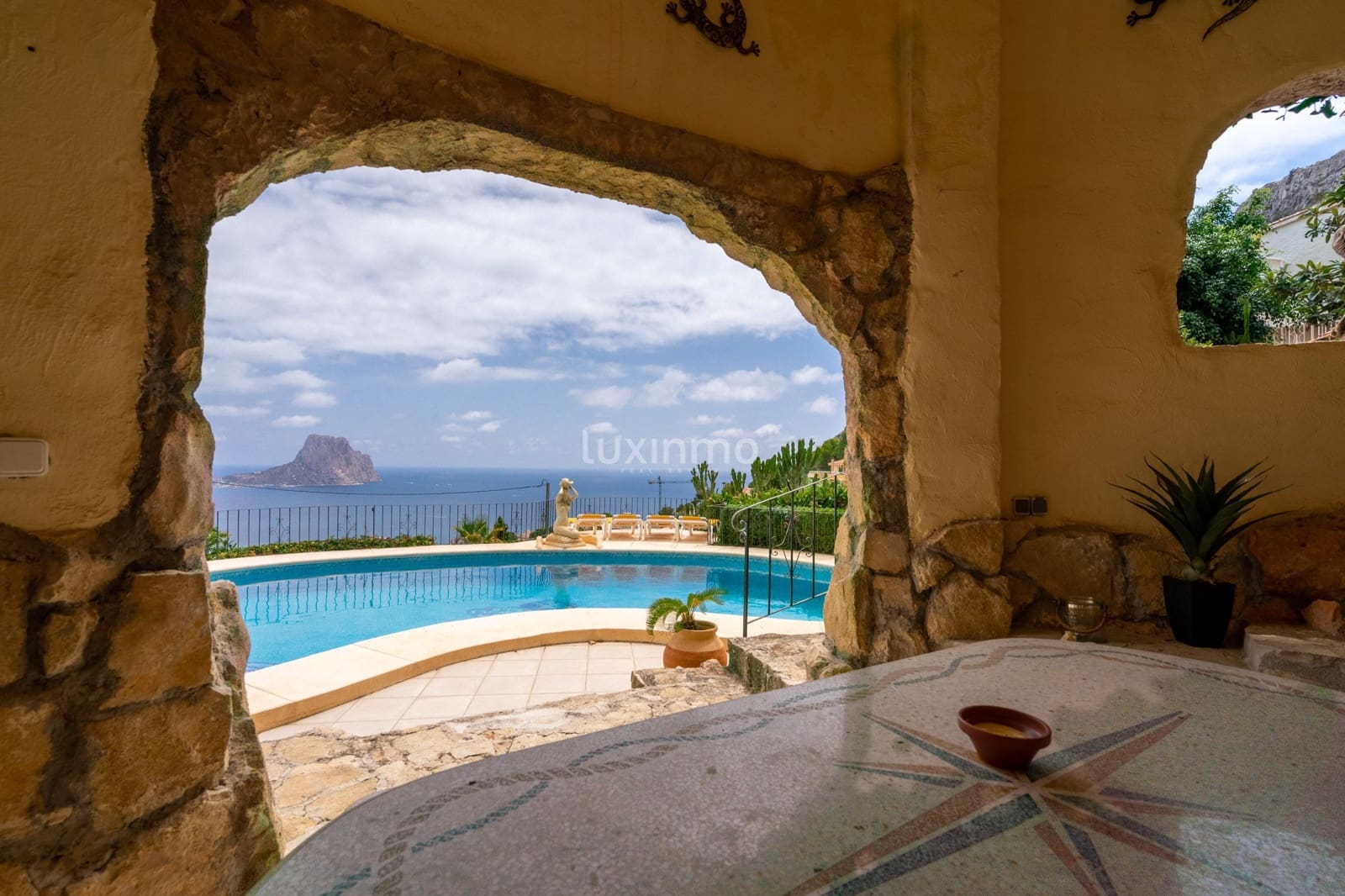 3 bedroom Villa for sale in Calpe / Calp with pool garage - € 765,000 (Ref: 9479061)