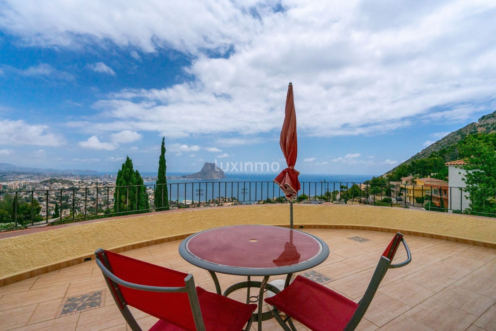 3 bedroom Villa for sale in Calpe / Calp with pool garage - € 765,000 (Ref: 9479061)