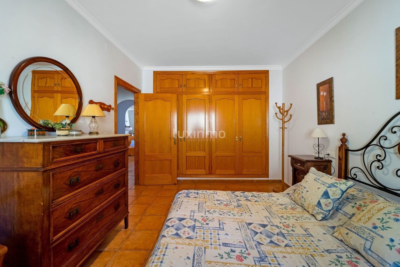 5 bedroom Villa for sale in Calpe / Calp with pool garage - € 649,000 (Ref: 9480871)