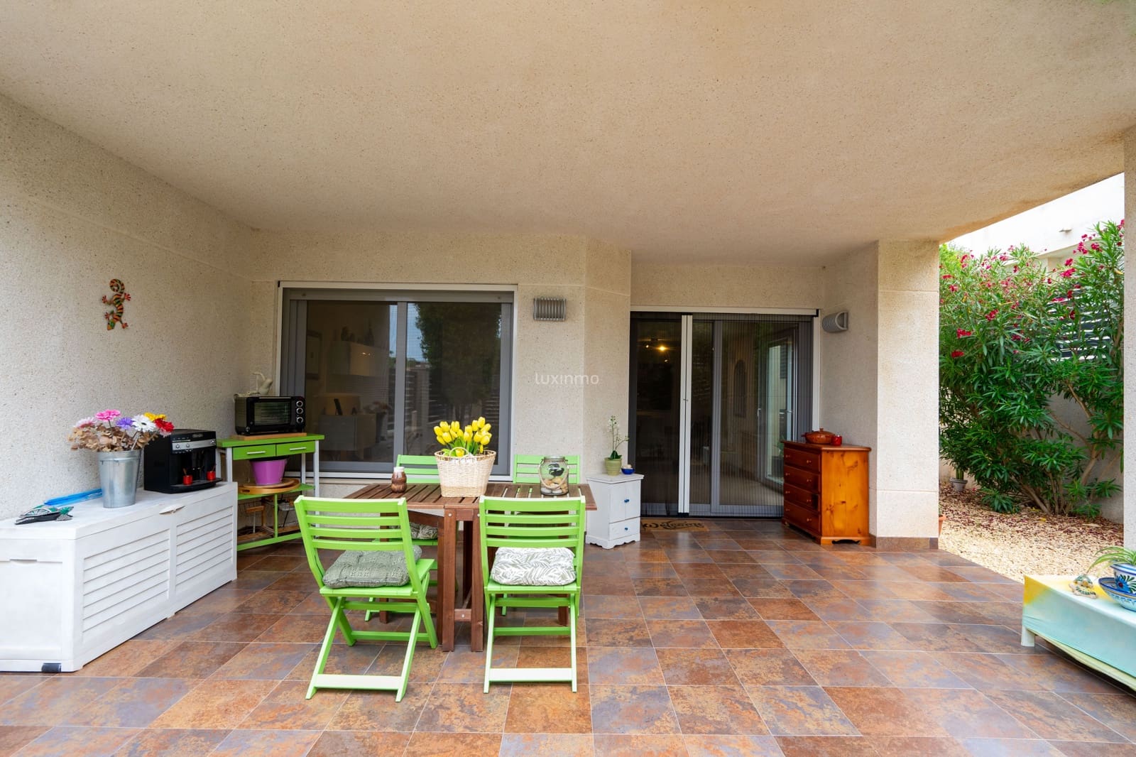 4 bedroom Villa for sale in Teulada with pool garage - € 460,000 (Ref: 9480873)