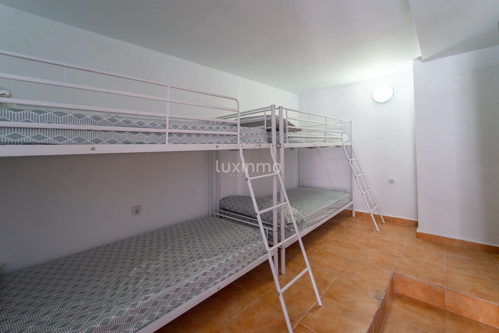 6 bedroom Villa for sale in Calpe / Calp with pool garage - € 950,000 (Ref: 9480887)