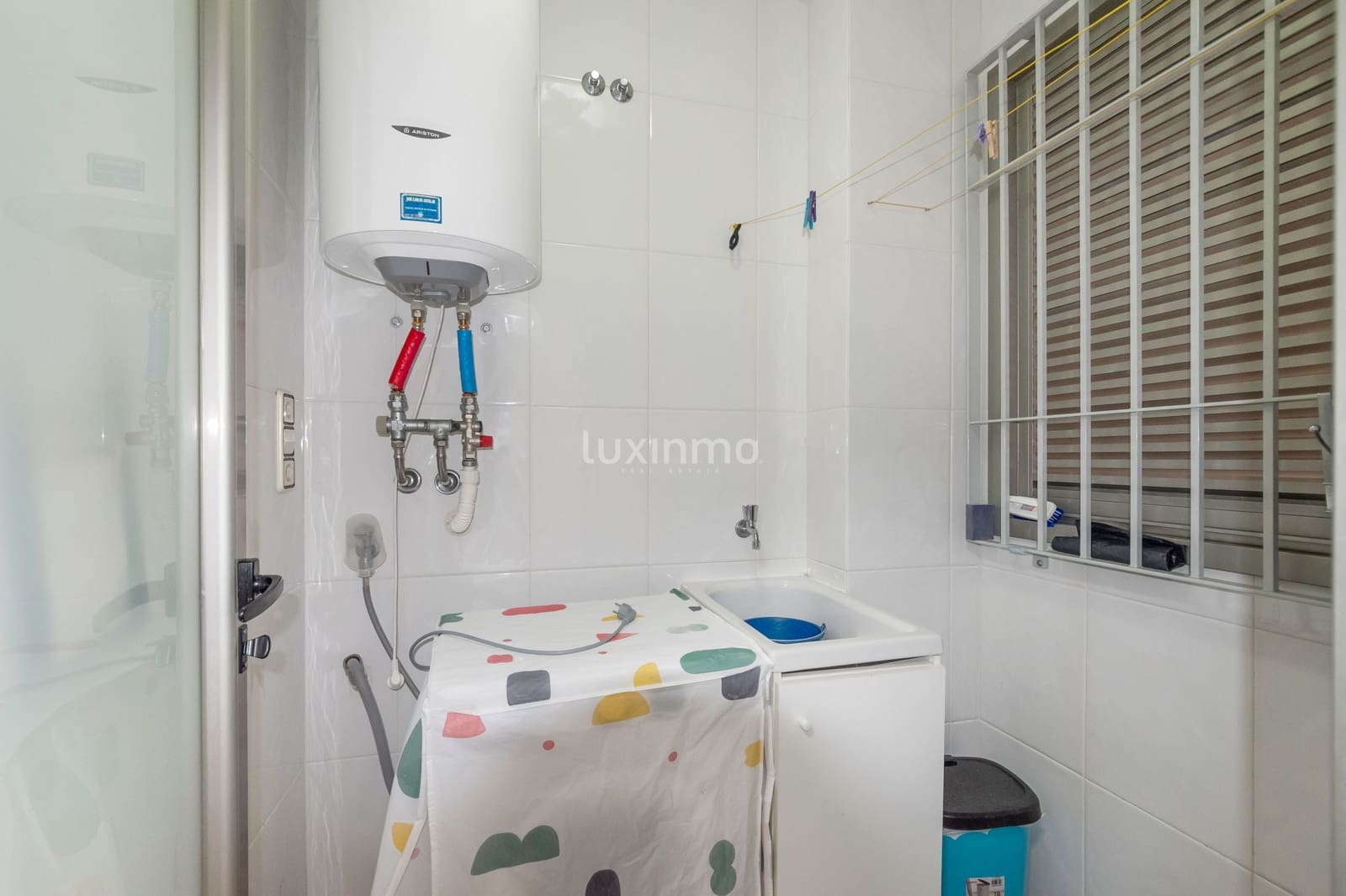 2 bedroom Apartment for sale in La Villajoyosa / Vila Joiosa with pool garage - € 345,000 (Ref: 9481723)