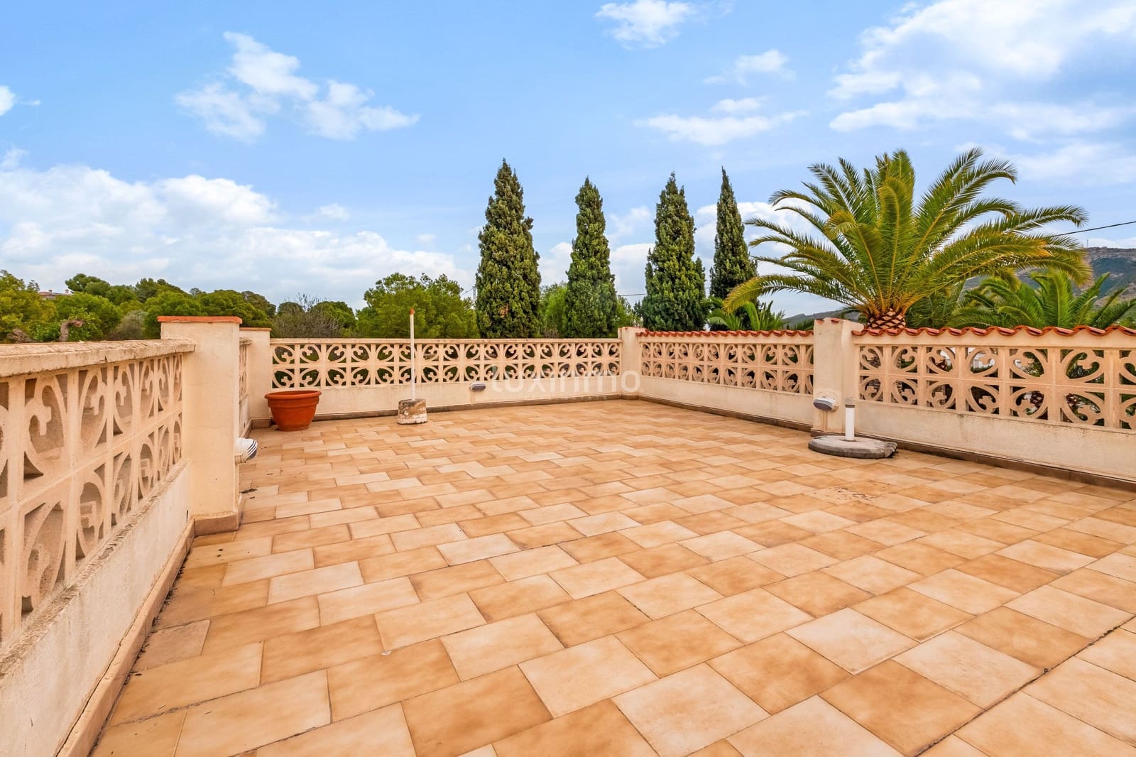 3 bedroom Villa for sale in Alfaz del Pi / L'Alfas del Pi with pool - € 565,000 (Ref: 9481735)