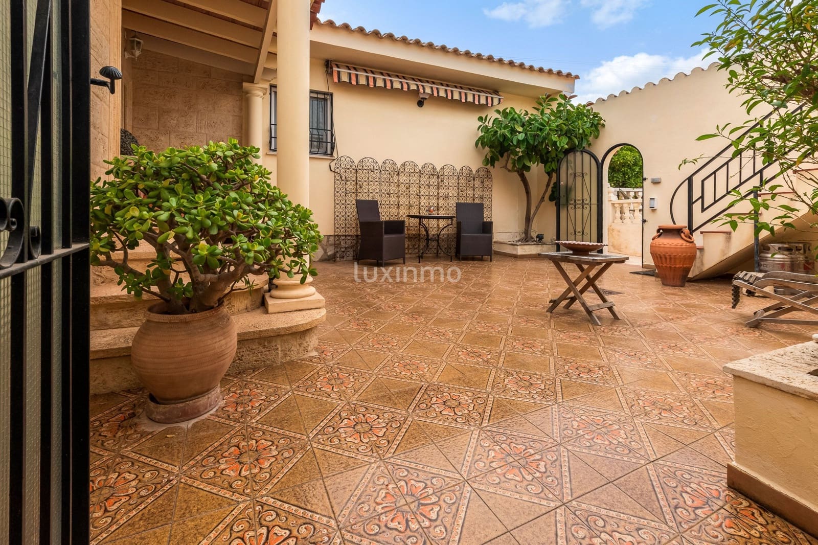 3 bedroom Villa for sale in Alfaz del Pi / L'Alfas del Pi with pool - € 565,000 (Ref: 9481735)