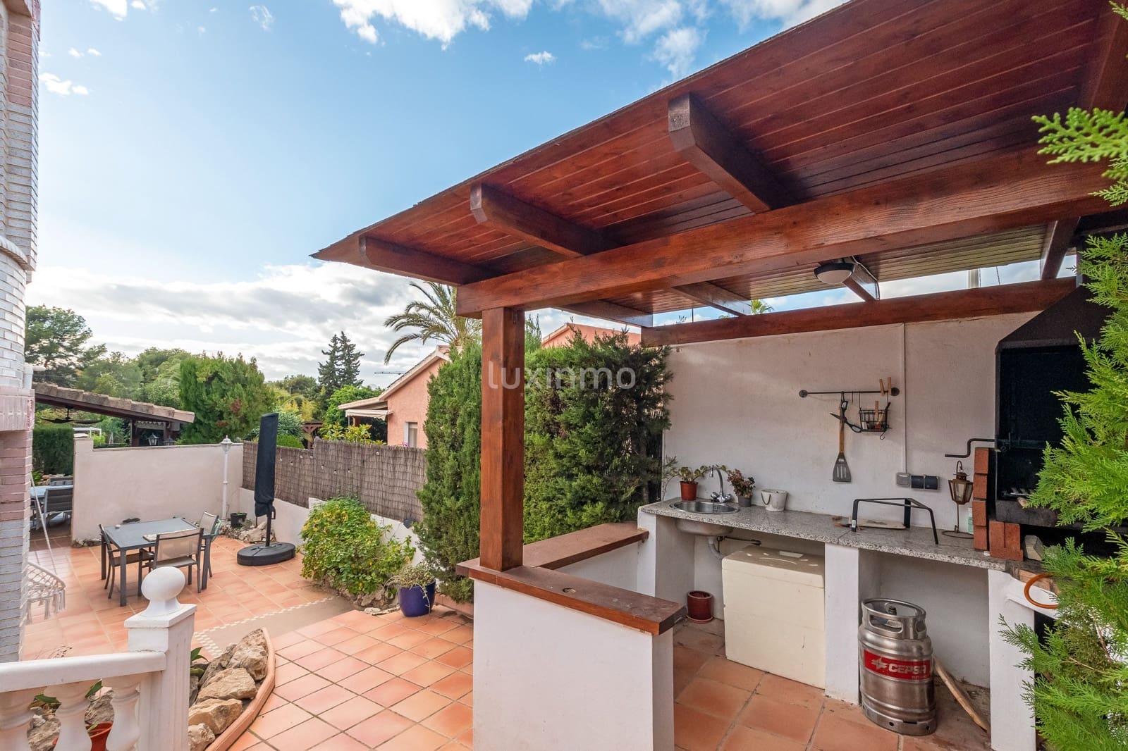 5 bedroom Villa for sale in Alfaz del Pi / L'Alfas del Pi with pool - € 540,000 (Ref: 9481736)