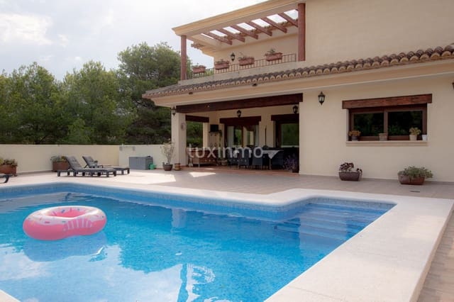 4 Zimmer Villa zu verkaufen in Calpe / Calp mit Pool Garage - 790.000 € (Ref: 9483374)