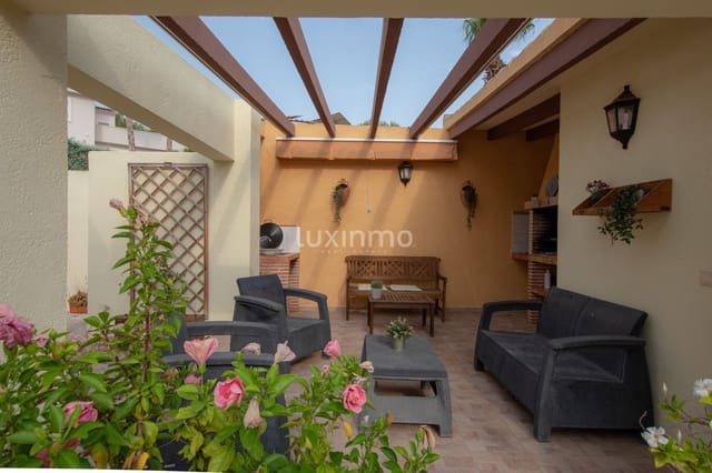 4 Zimmer Villa zu verkaufen in Calpe / Calp mit Pool Garage - 790.000 € (Ref: 9483374)