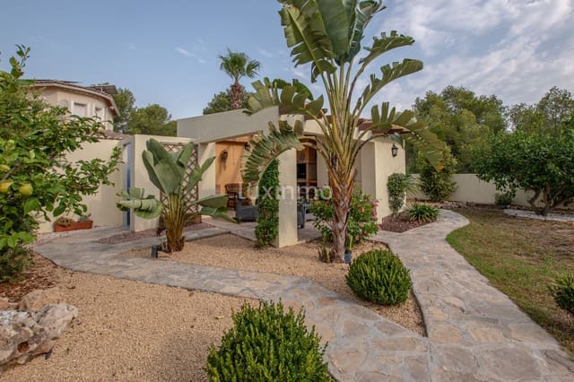 4 Zimmer Villa zu verkaufen in Calpe / Calp mit Pool Garage - 790.000 € (Ref: 9483374)