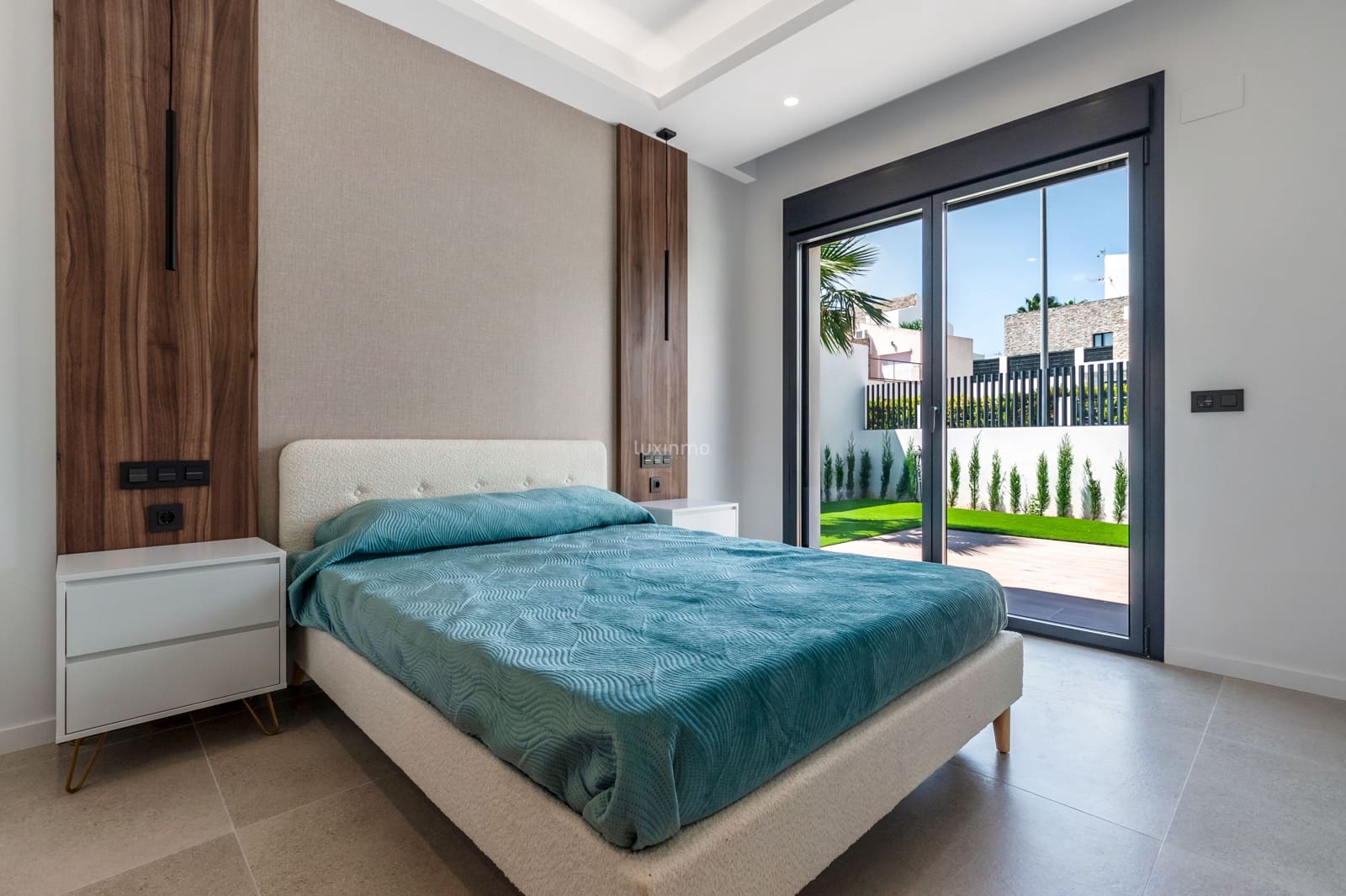 3 bedroom Villa for sale in Polop with pool garage - € 550,000 (Ref: 9483387)