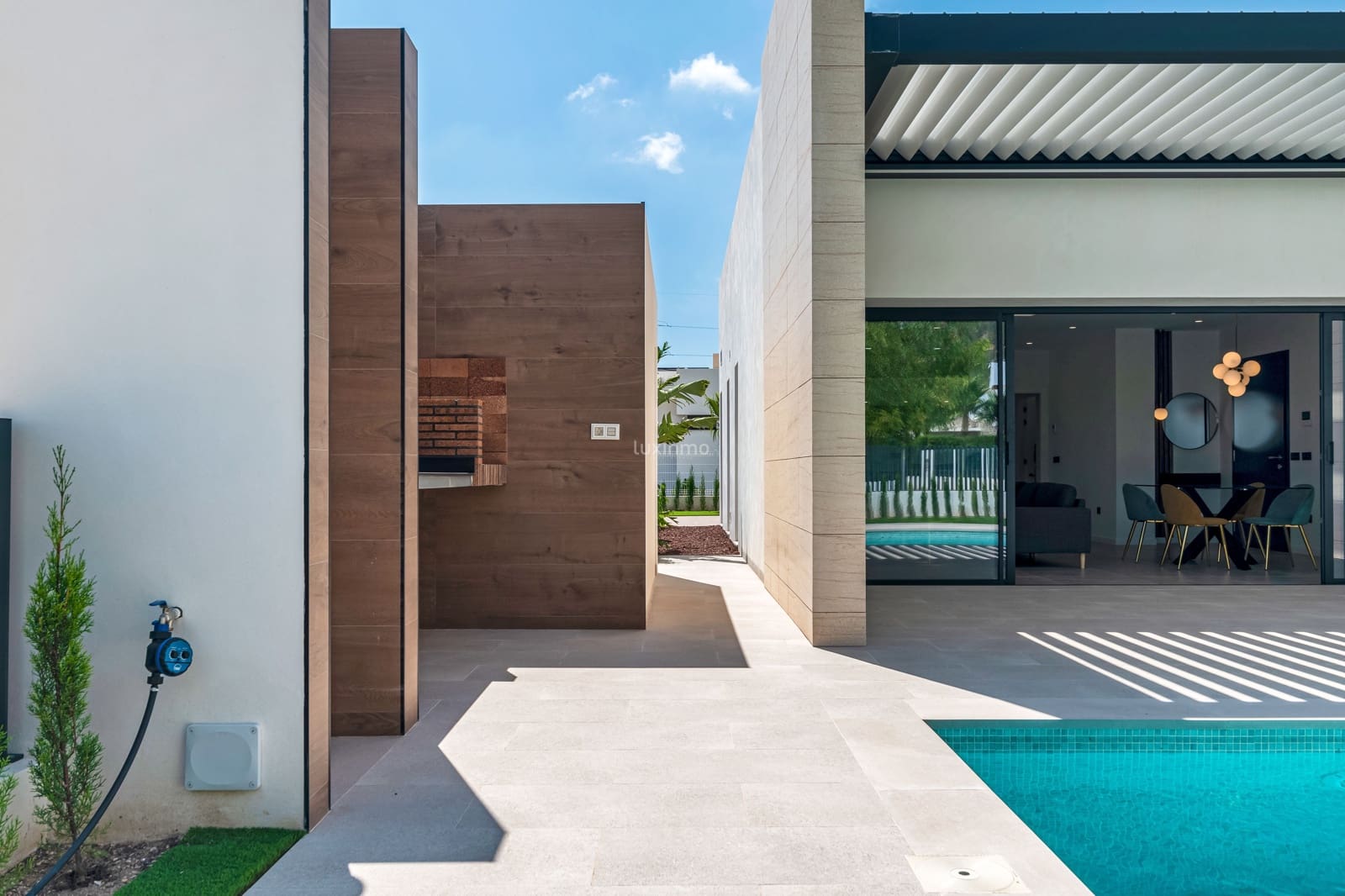 3 bedroom Villa for sale in Polop with pool garage - € 550,000 (Ref: 9483387)