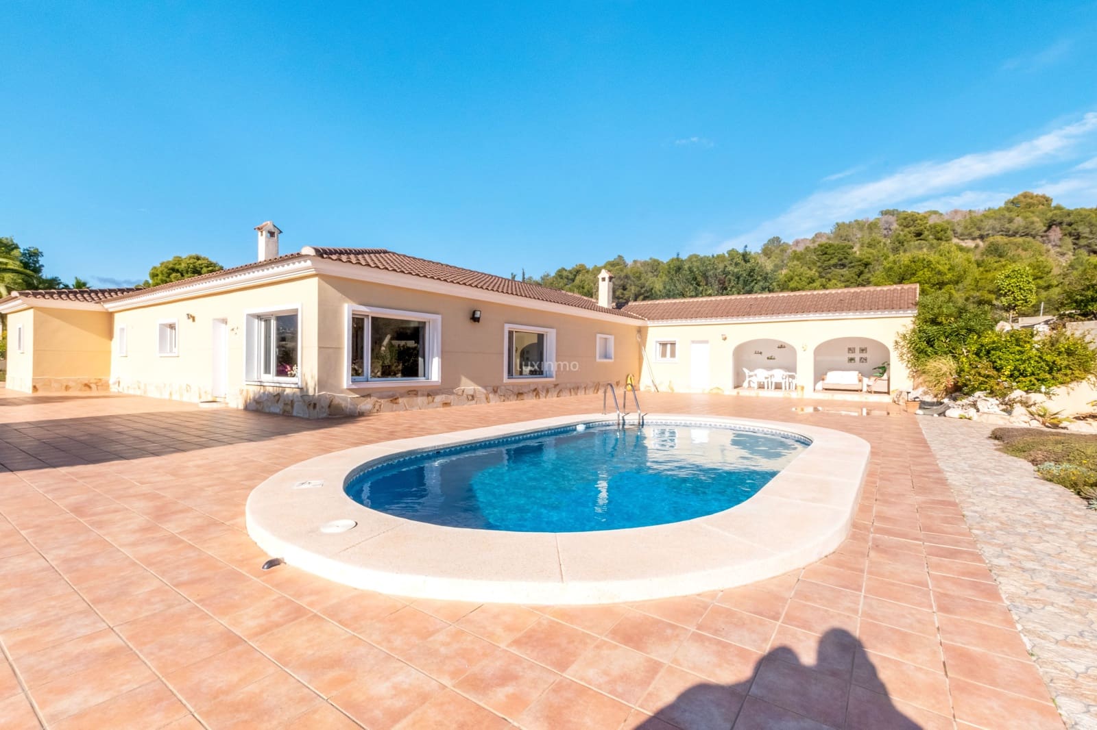 3 bedroom Villa for sale in Altea with pool garage - € 1,100,000 (Ref: 9484068)