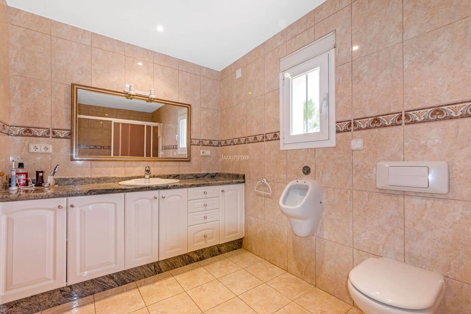 3 bedroom Villa for sale in Altea with pool garage - € 1,100,000 (Ref: 9484068)