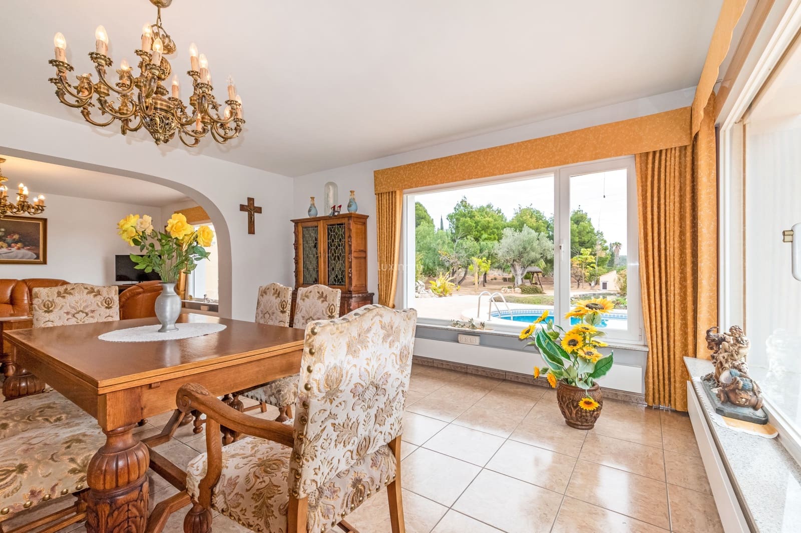 3 bedroom Villa for sale in Altea with pool garage - € 1,100,000 (Ref: 9484068)