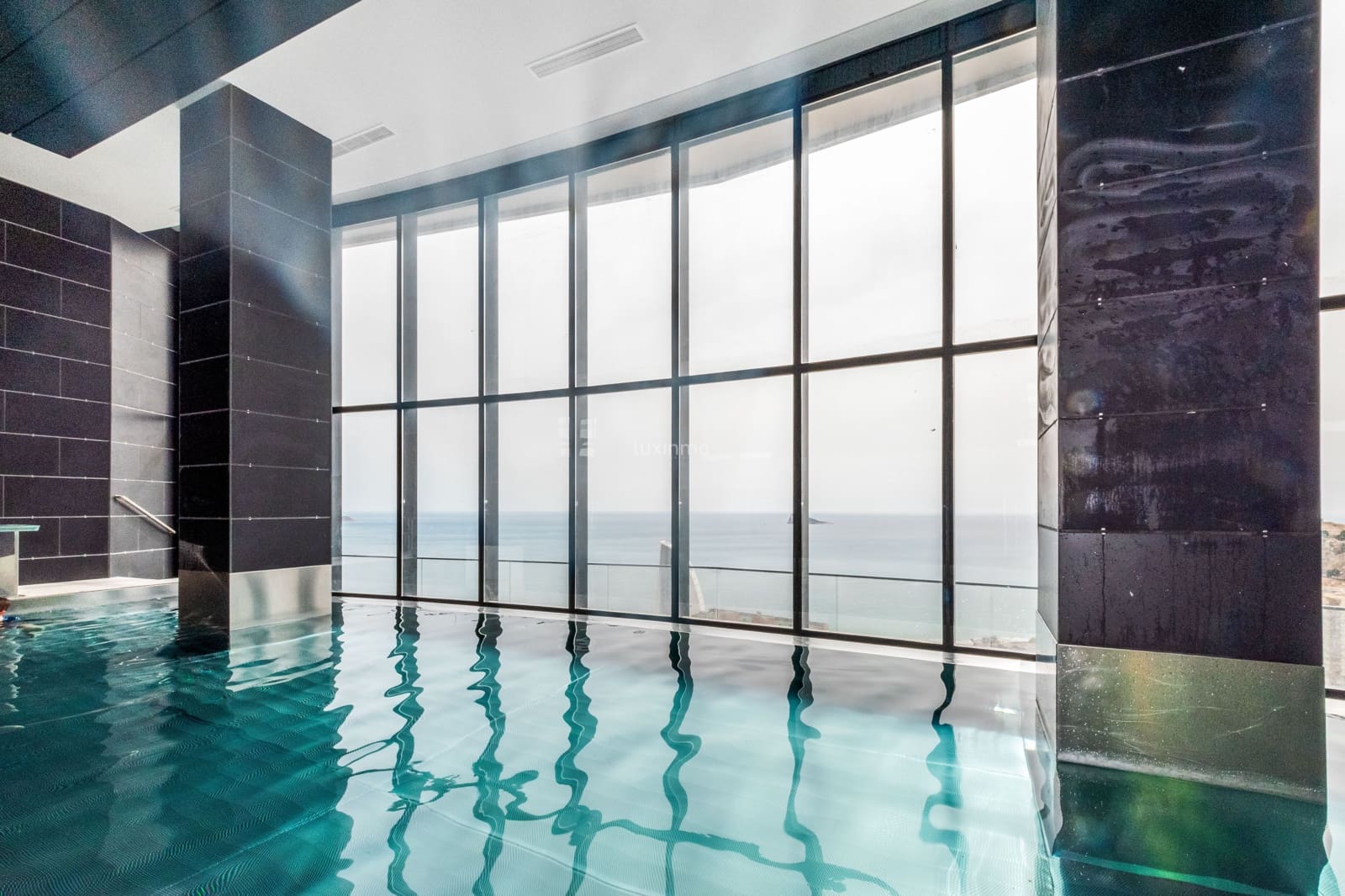 3 bedroom Apartment for sale in Benidorm with pool garage - € 670,000 (Ref: 9485062)