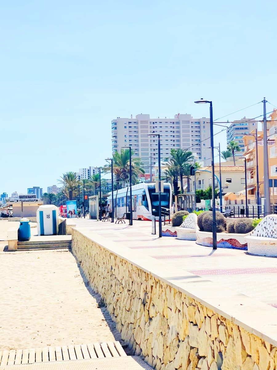 2 slaapkamer Appartement te koop in El Campello met zwembad garage - € 356.000 (Ref: 9485065)