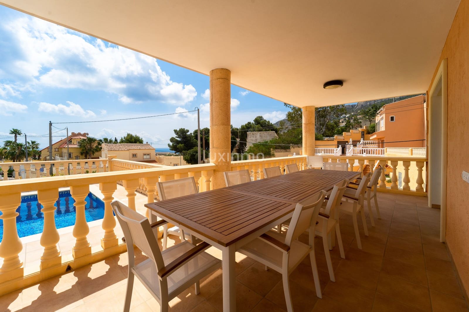 6 bedroom Villa for sale in Calpe / Calp with pool garage - € 1,000,000 (Ref: 9485108)