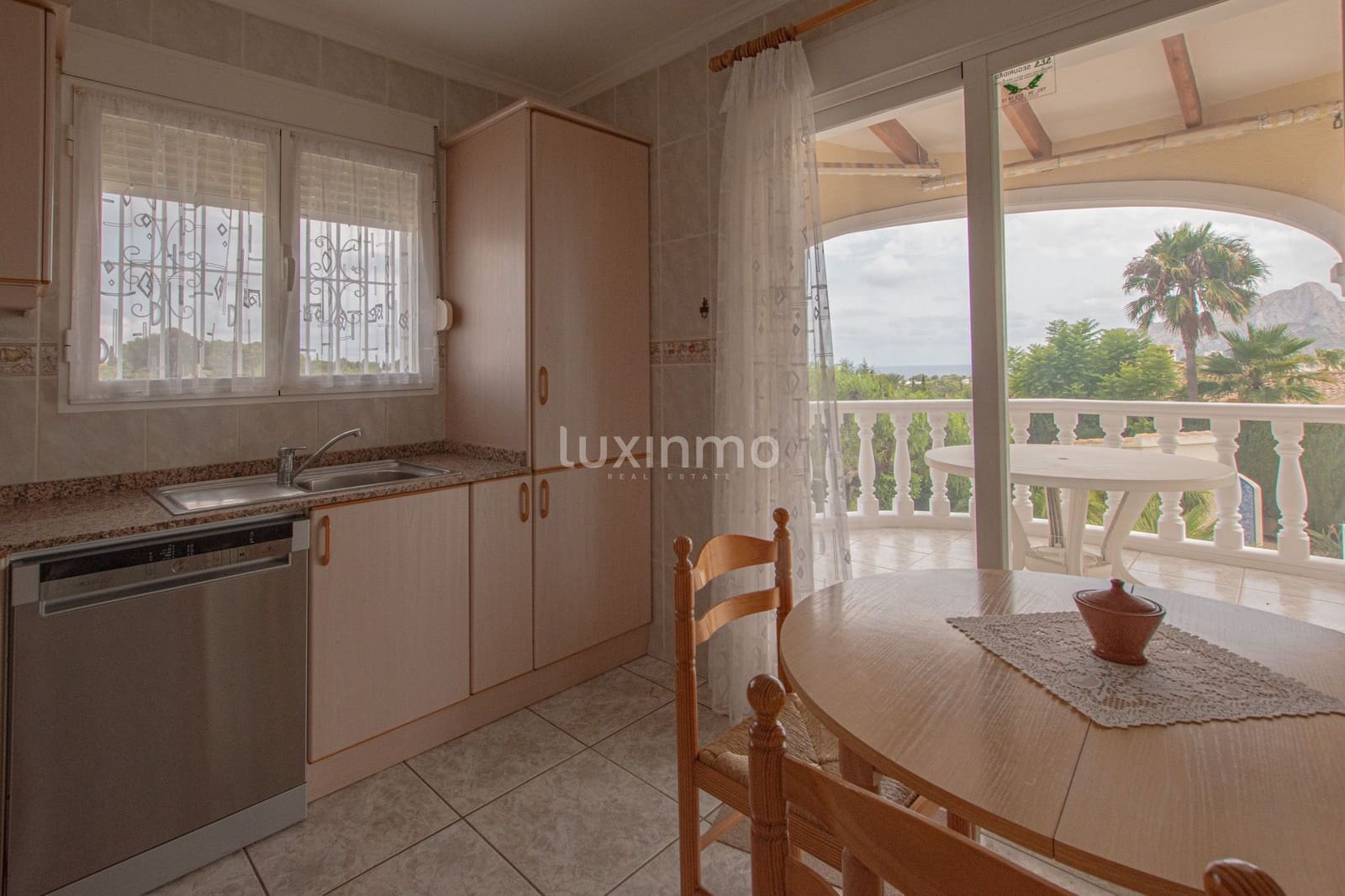 3 Zimmer Villa zu verkaufen in Calpe / Calp mit Garage - 650.000 € (Ref: 9486624)