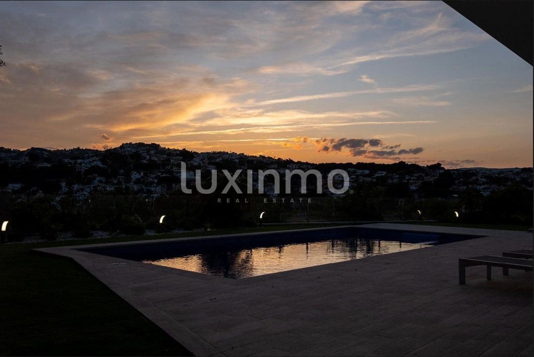 4 bedroom Villa for sale in Teulada with pool garage - € 2,350,000 (Ref: 9489826)