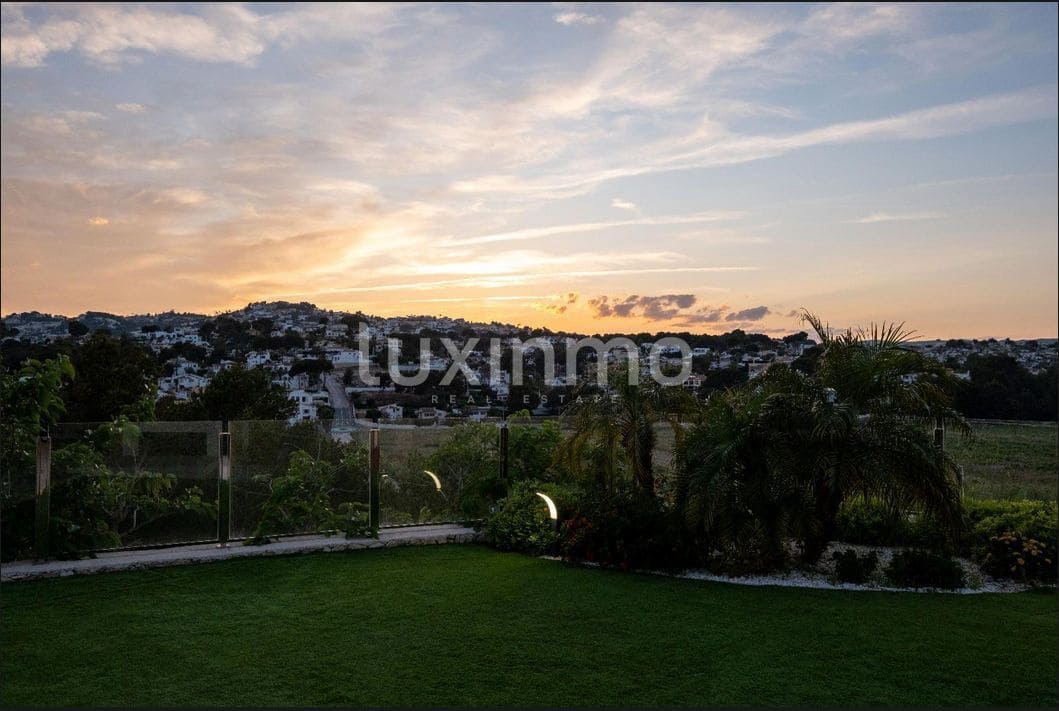 4 bedroom Villa for sale in Teulada with pool garage - € 2,350,000 (Ref: 9489826)