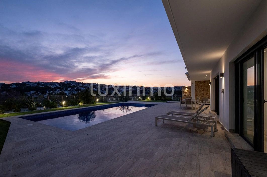 4 bedroom Villa for sale in Teulada with pool garage - € 2,350,000 (Ref: 9489826)