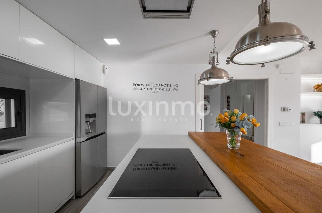 4 bedroom Villa for sale in Teulada with pool garage - € 2,350,000 (Ref: 9489826)