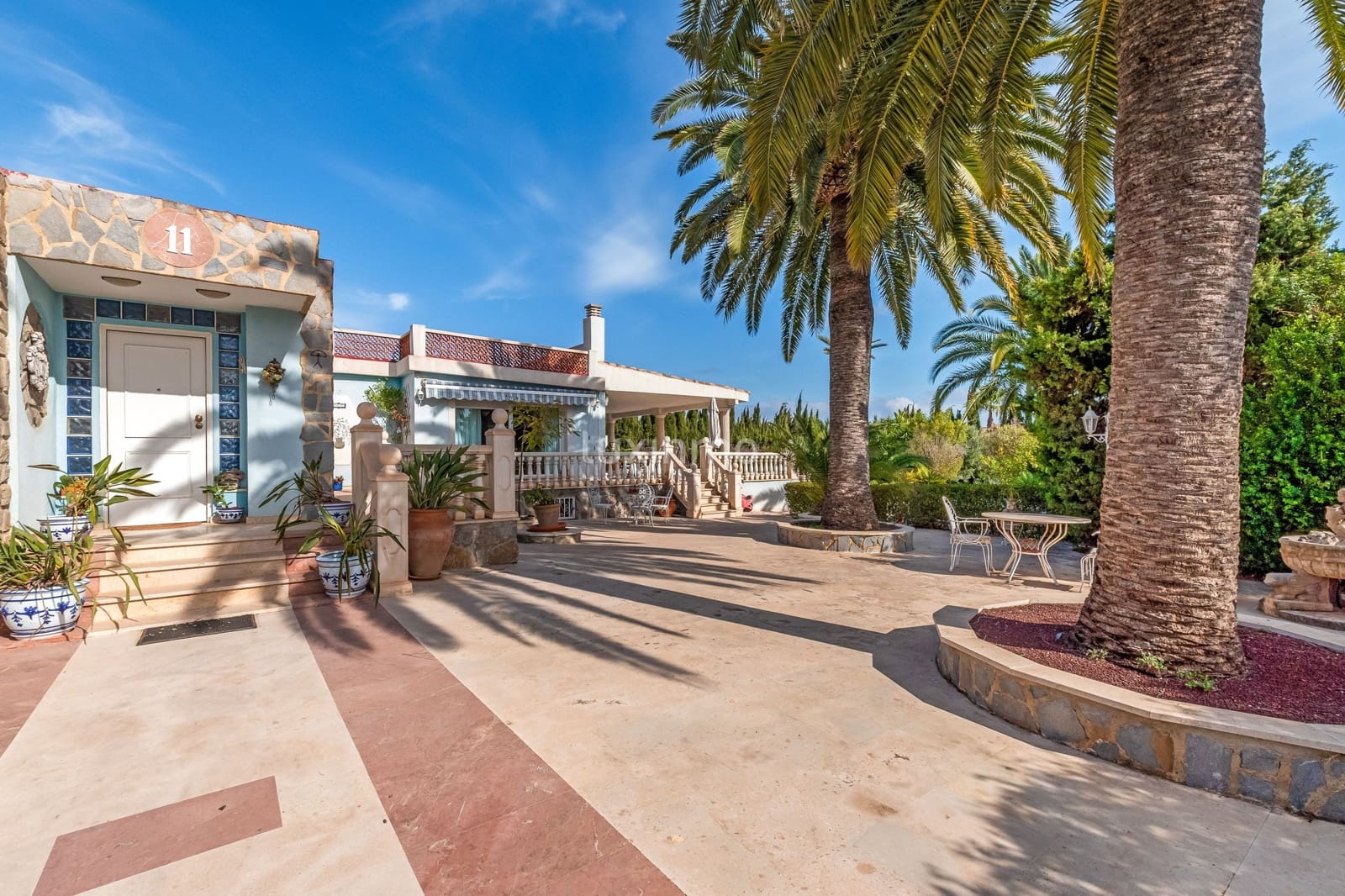 5 bedroom Villa for sale in Alfaz del Pi / L'Alfas del Pi with pool garage - € 650,000 (Ref: 9494209)