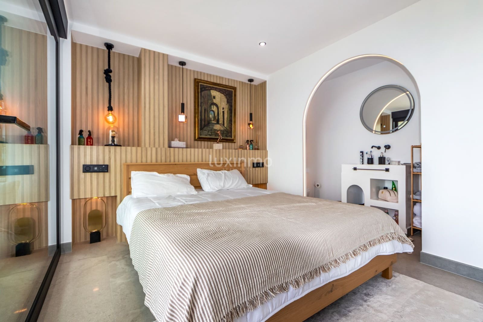 2 bedroom Apartment for sale in La Villajoyosa / Vila Joiosa with pool - € 355,000 (Ref: 9496730)